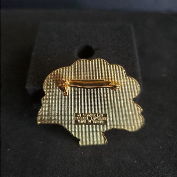 Artist Barbara‎ Lavalee Cloisonne Native Alaskan Woman Pin Brooch Vintage - Picture 3 of 7